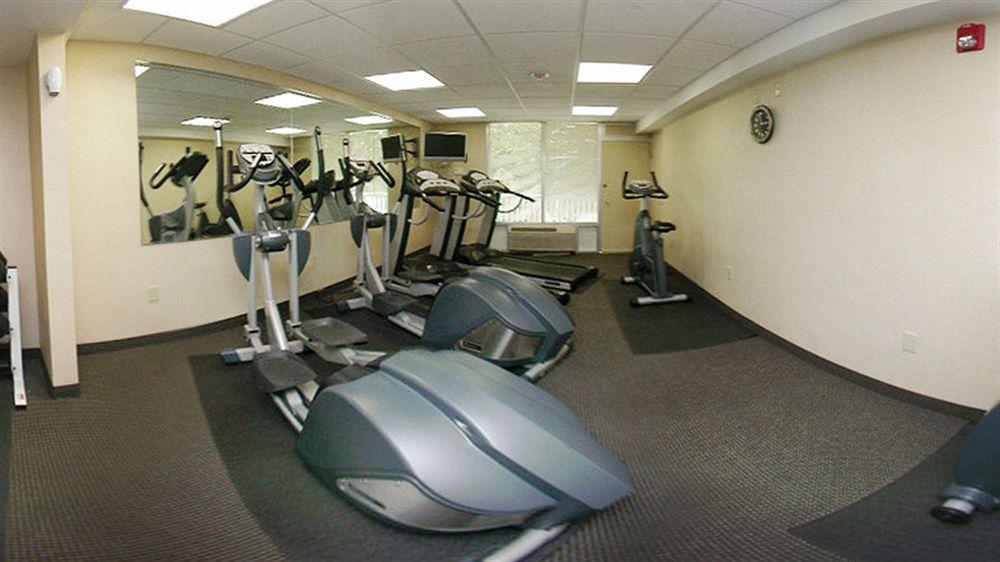 Clarion Hotel & Suites Hamden-New Haven Extérieur photo