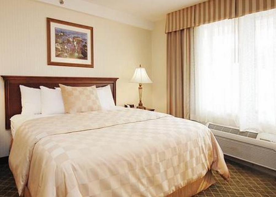 Clarion Hotel & Suites Hamden-New Haven Chambre photo