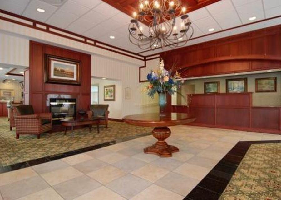 Clarion Hotel & Suites Hamden-New Haven Extérieur photo